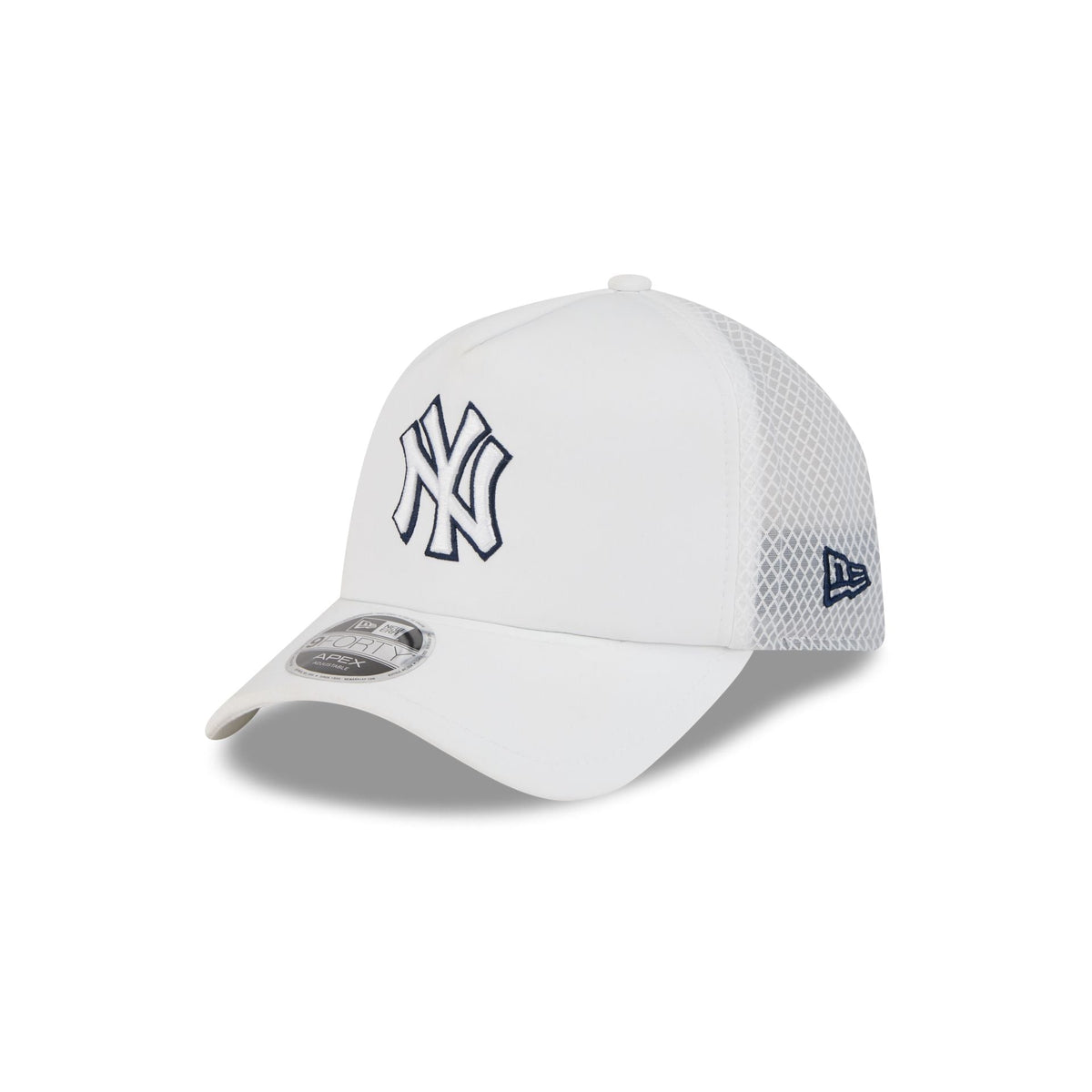 New York Yankees 2026 Batting Practice White 9FORTY APEX Trucker Hat