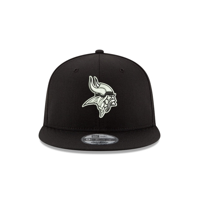 Minnesota Vikings Black and White 9FIFTY Snapback Hat